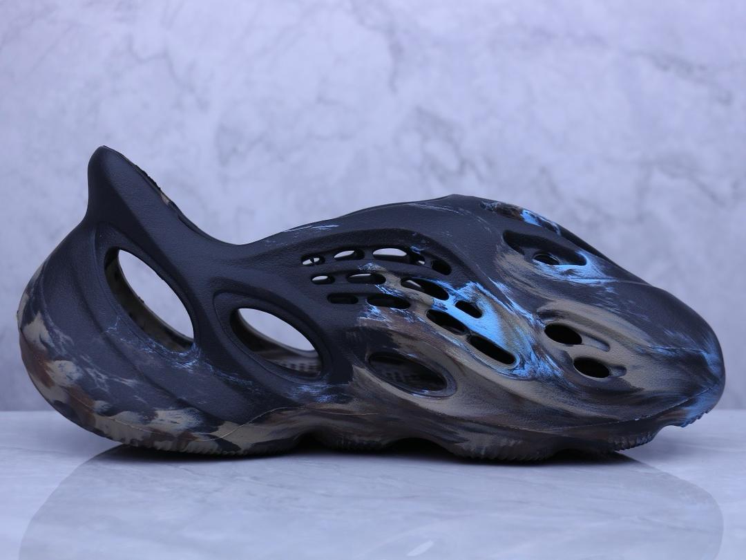 Adidas Yeezy Foam Runner