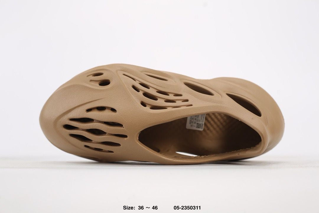 Adidas Yeezy Foam Runner Clay Taupe