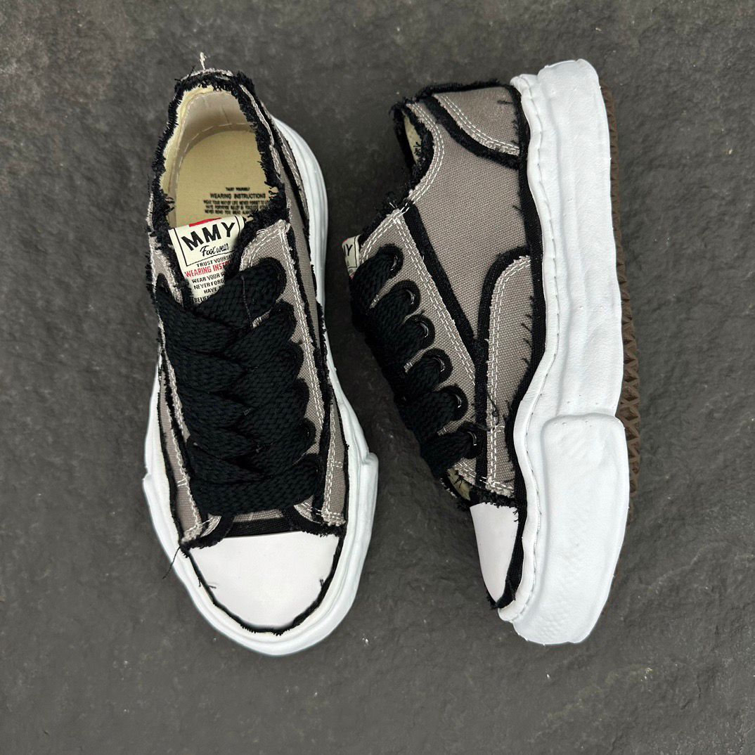 House Mihara Yasuhiro Peterson Og Sole Canvas Low Gray