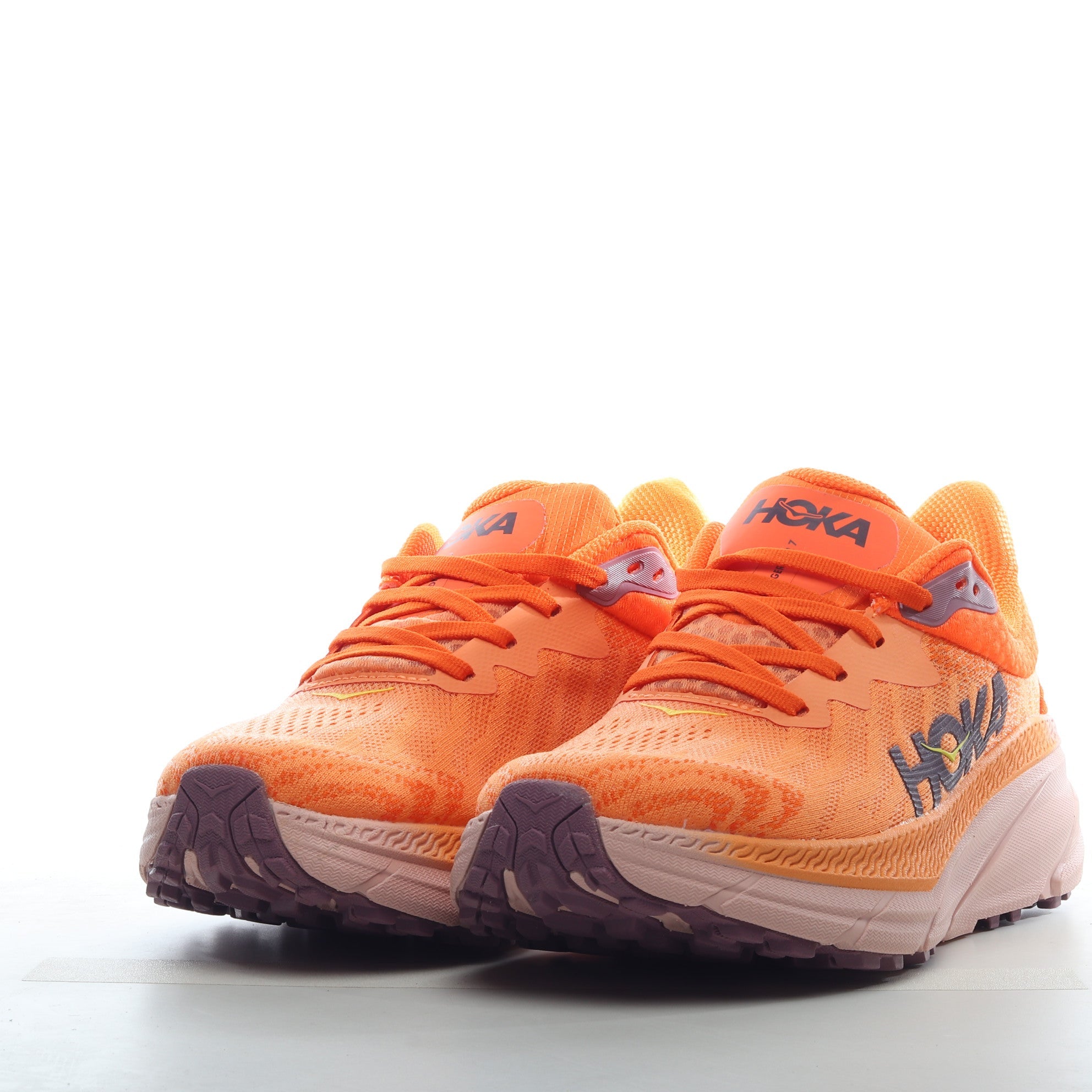 Hoka One One Challenger Art 7