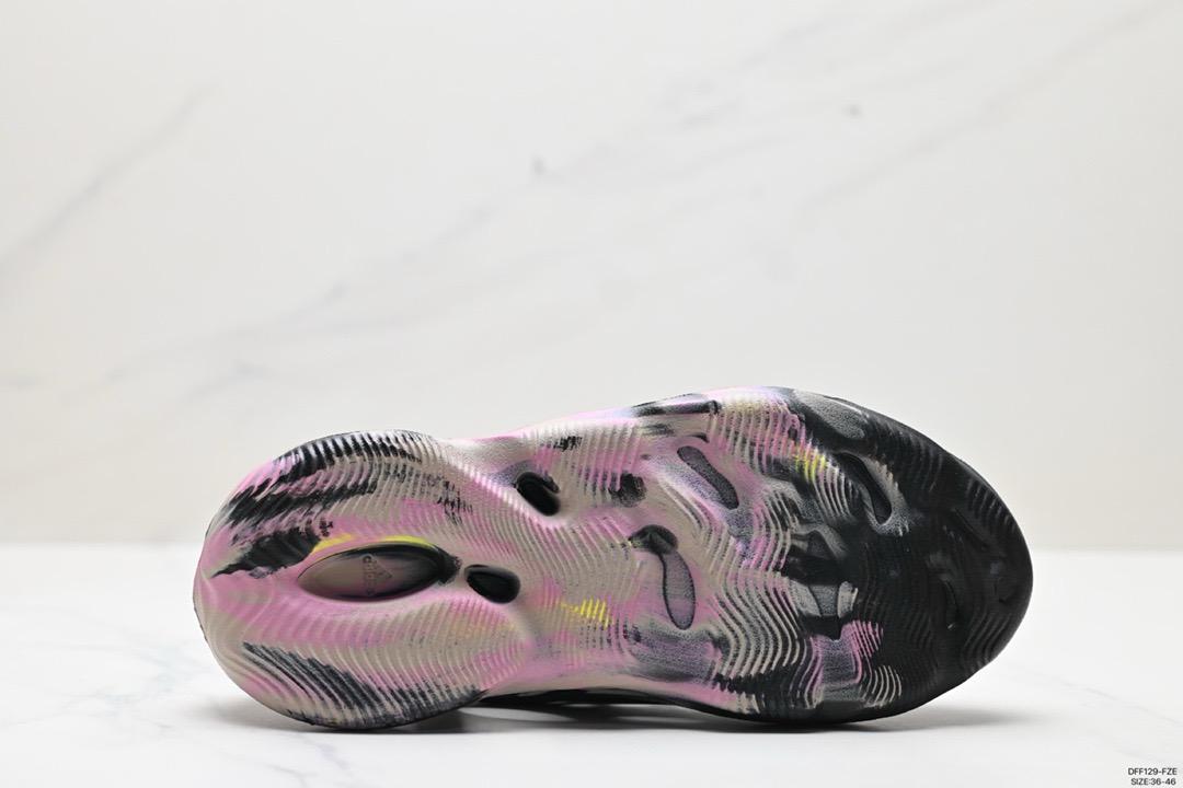 Adidas Yeezy Foam Runner MX Carbon