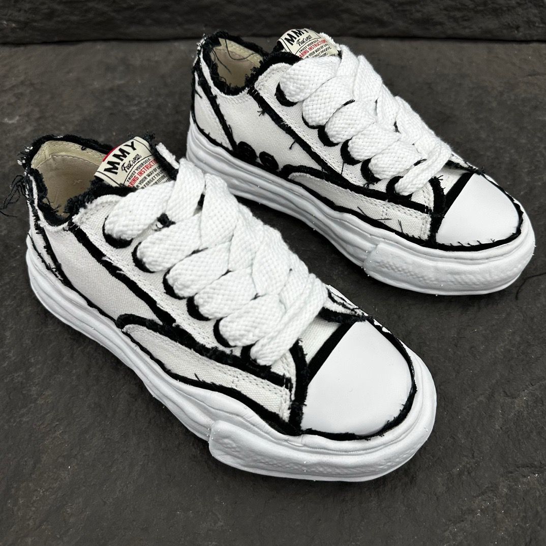 House Mihara Yasuhiro Peterson Og Sole Canvas Low White Black