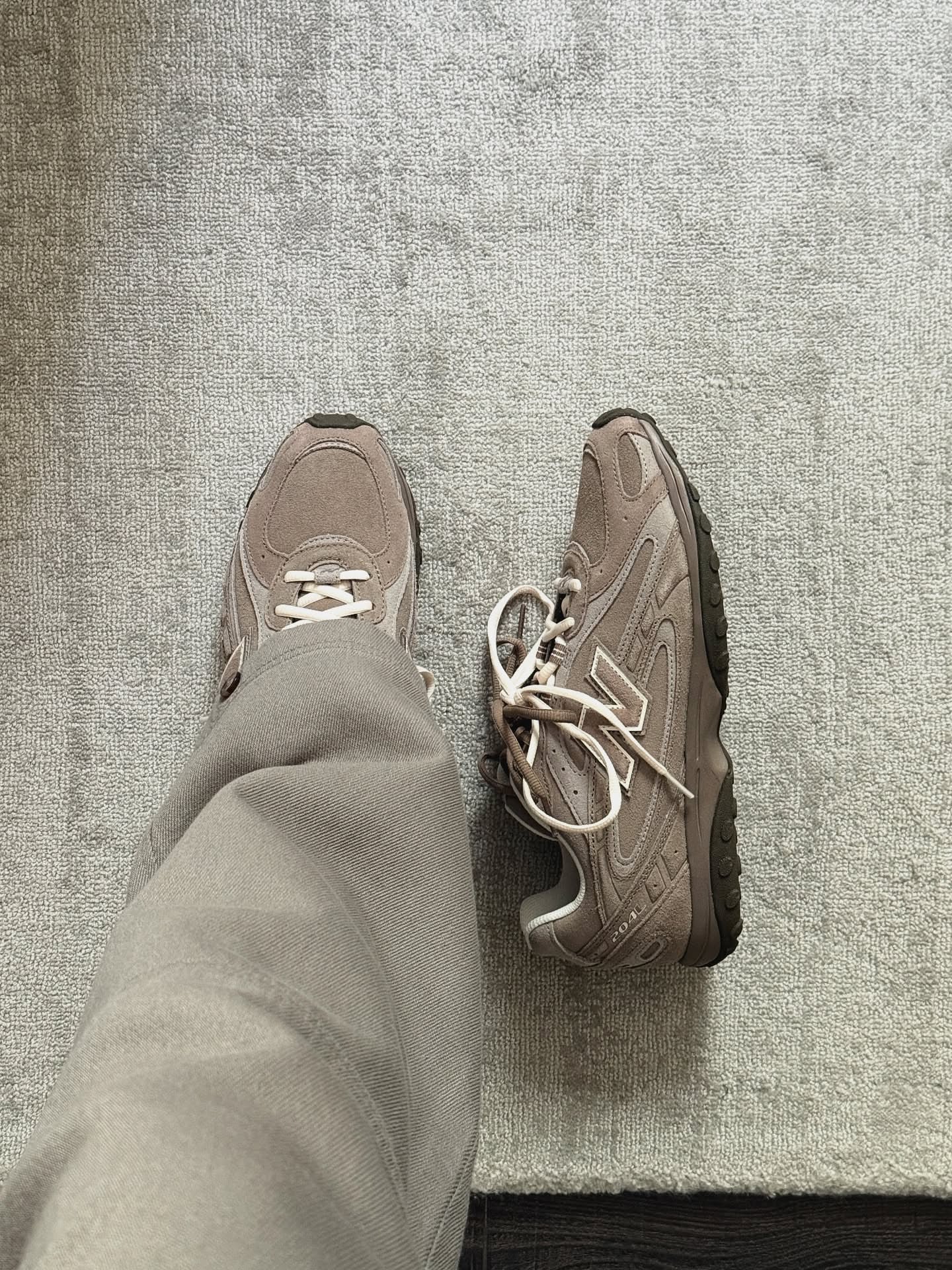 New Balance 204L Mushroom Arid Stone