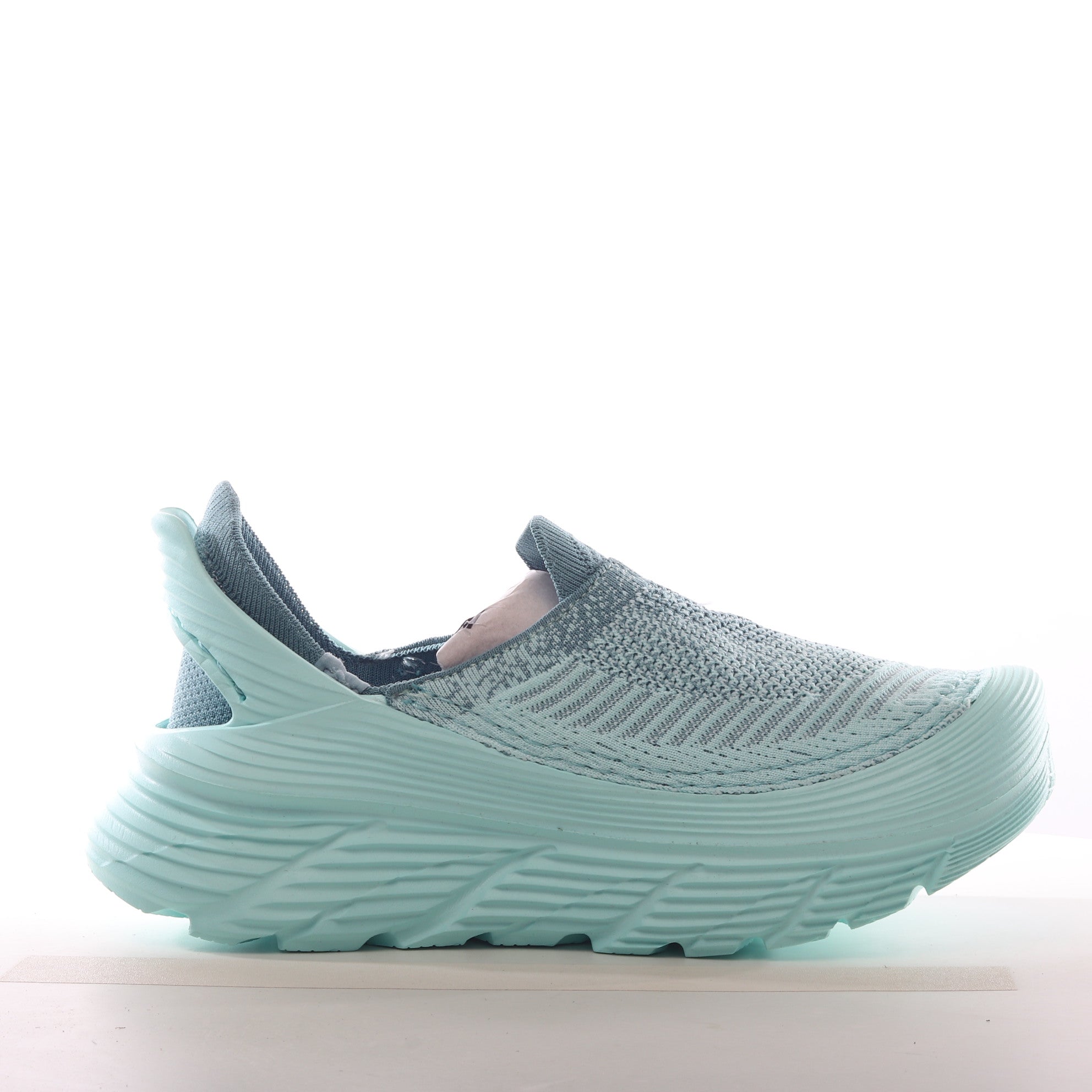 Hoka One One Restore TC