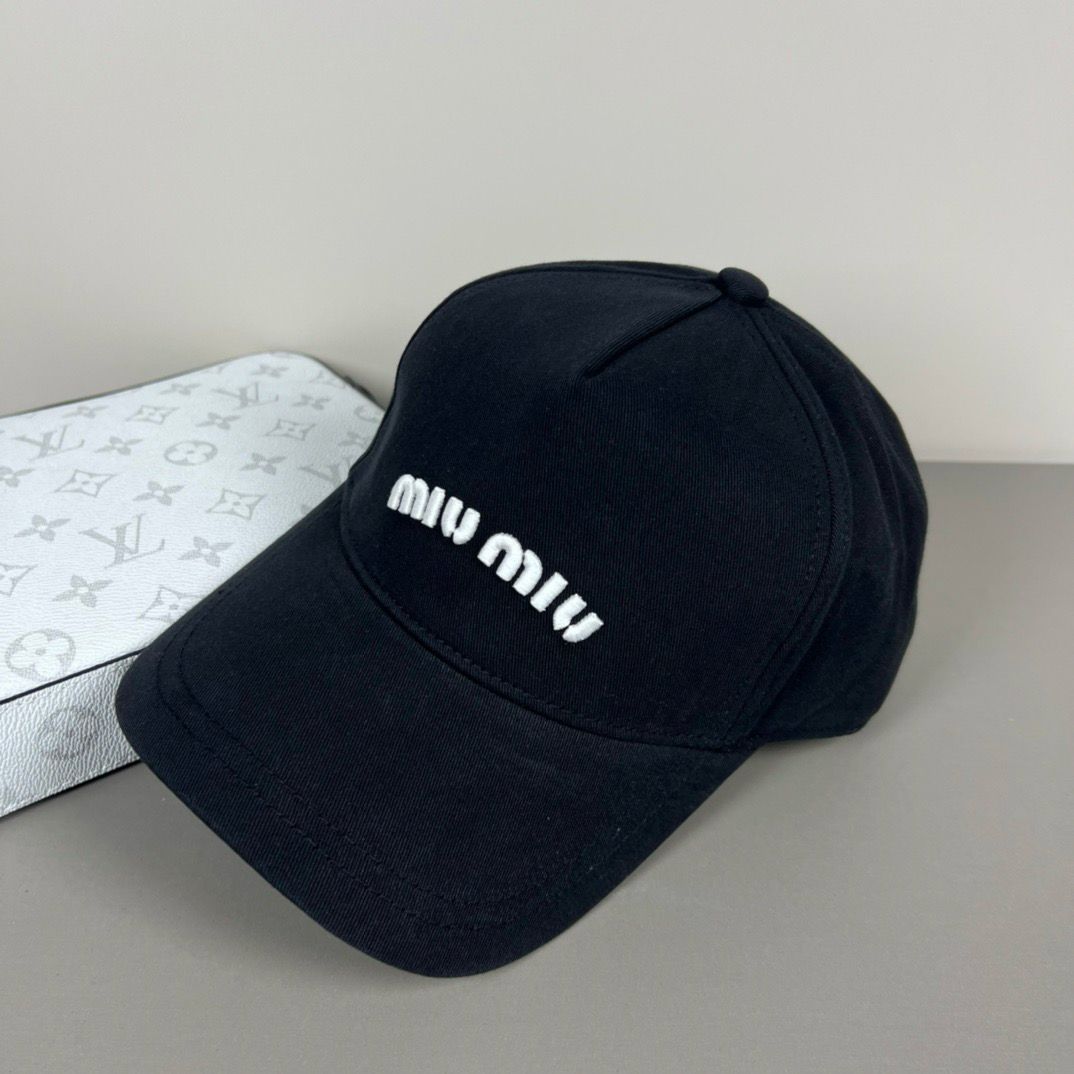 Miu miu cap