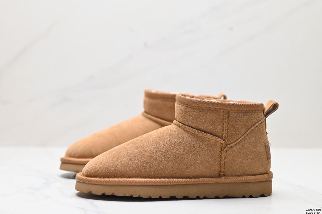 Ugg classic mini boot
