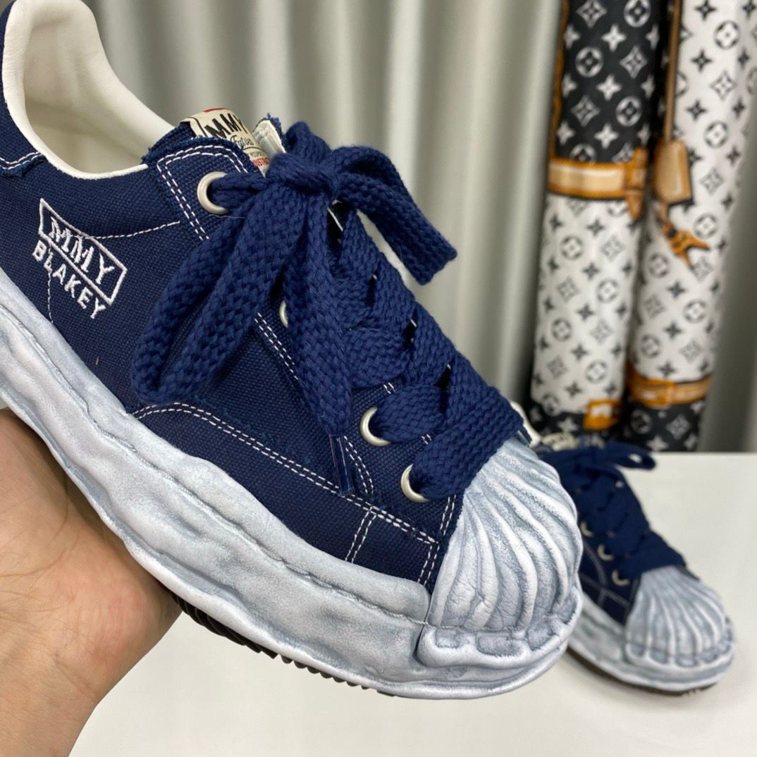 MMY BLOKE Blue Gray III