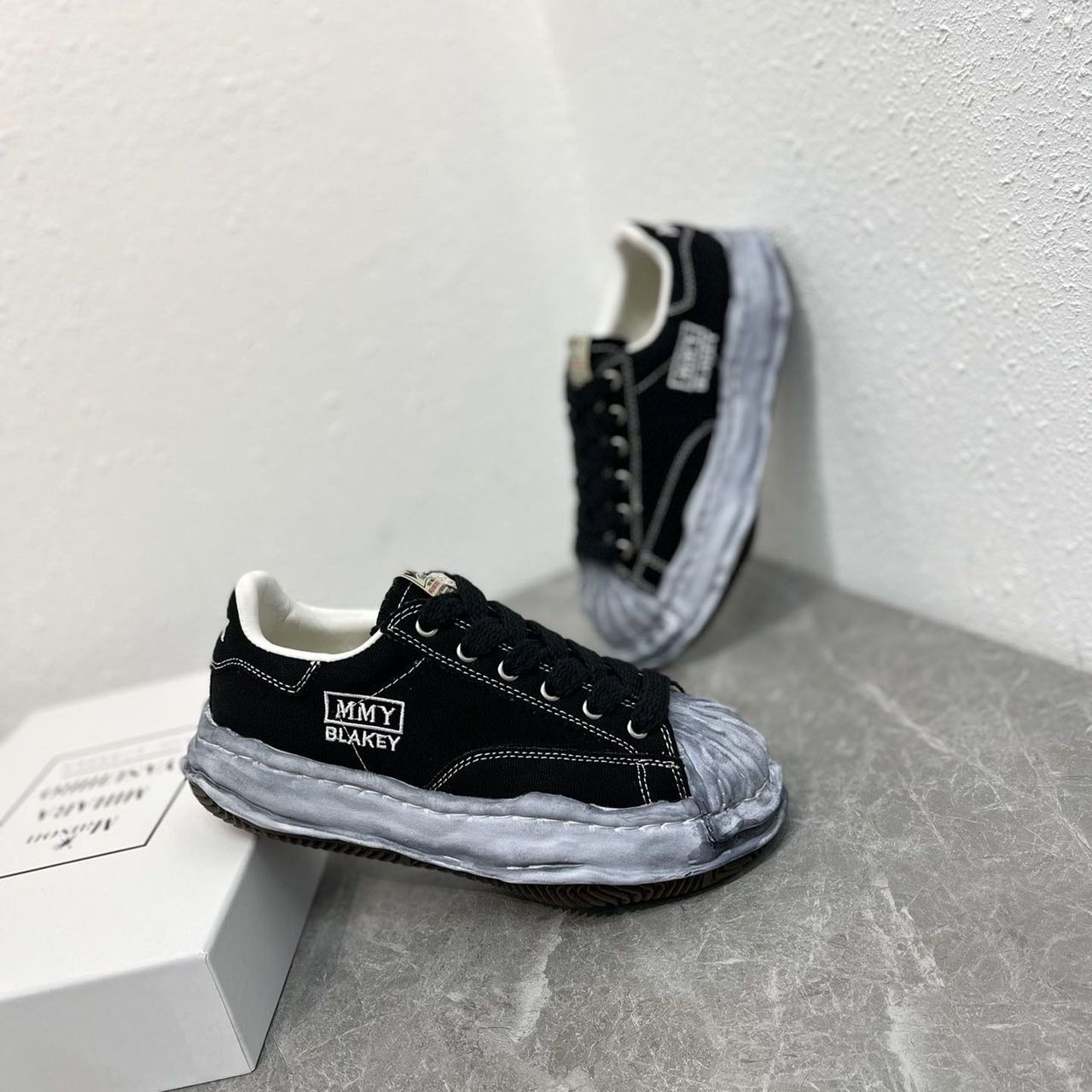 MMY BLAKEY Black Gray III