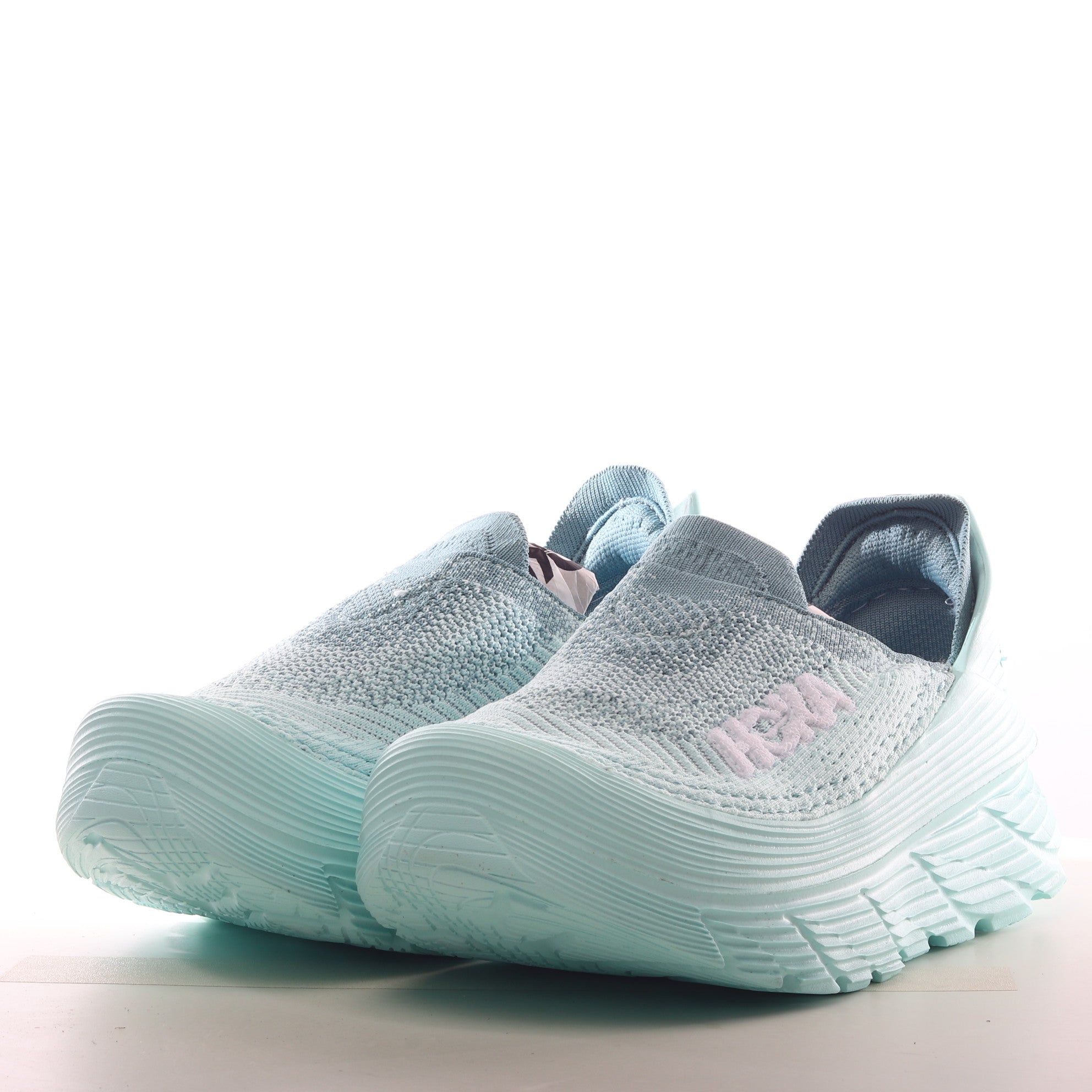 Hoka One One Restore TC