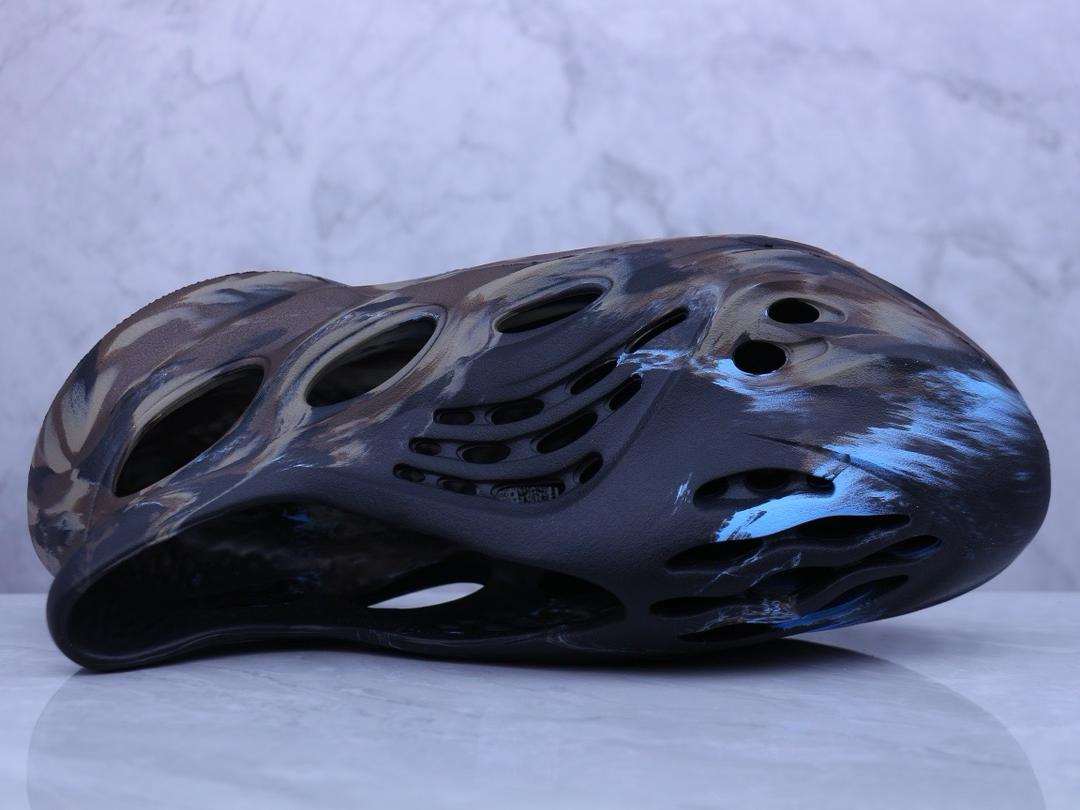 Adidas Yeezy Foam Runner