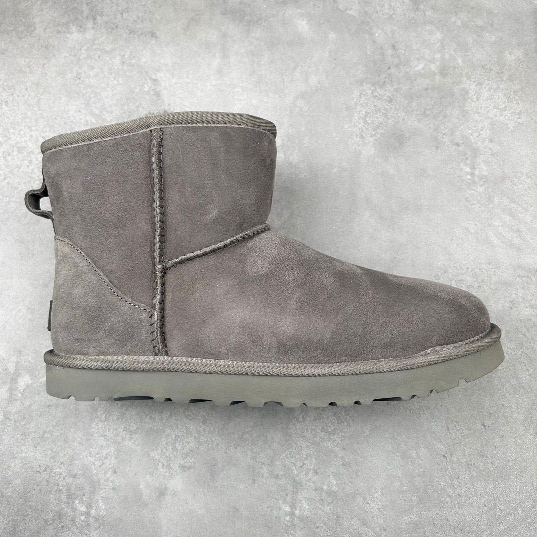 Ugg Grise Classic Boot