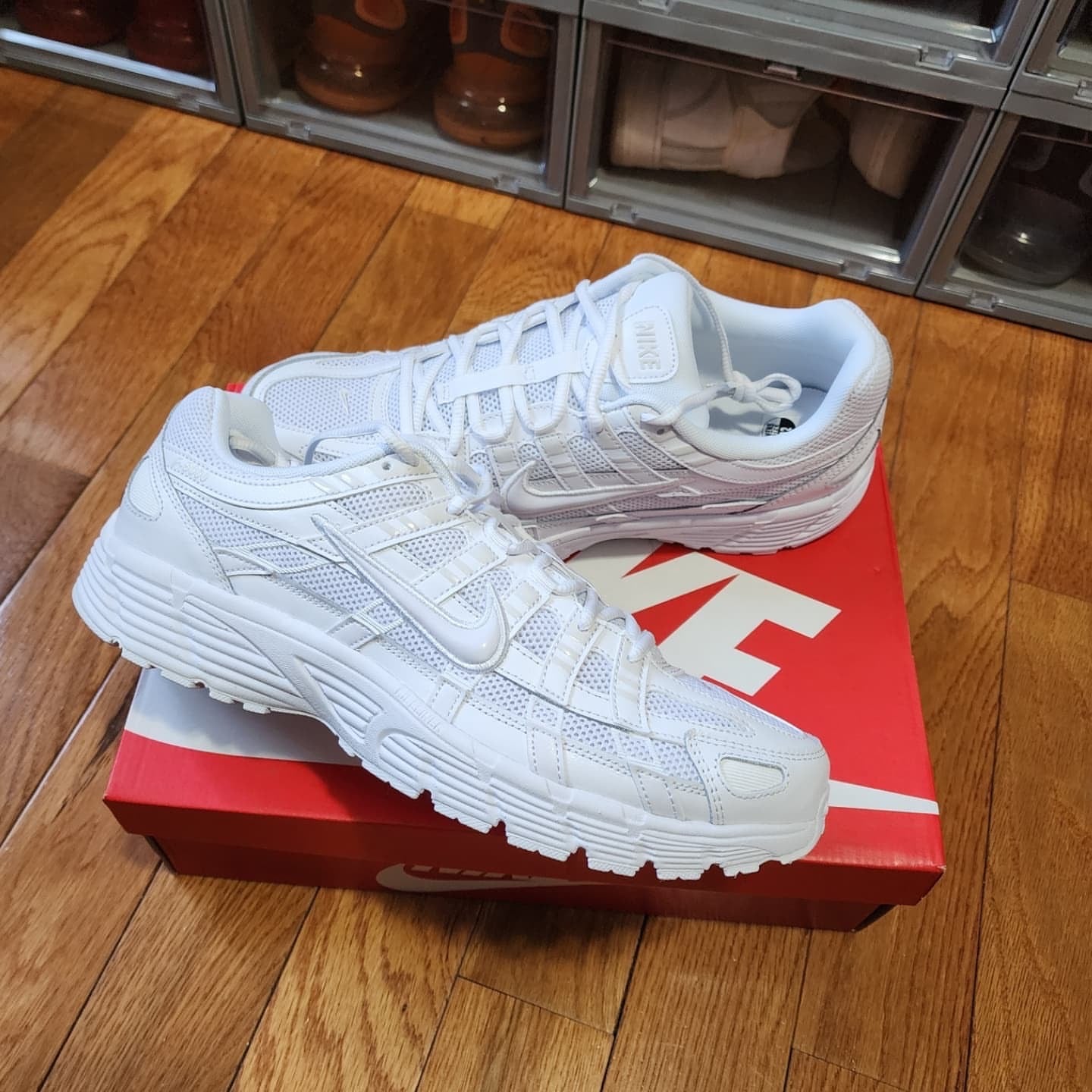 Nike p6000 triple white