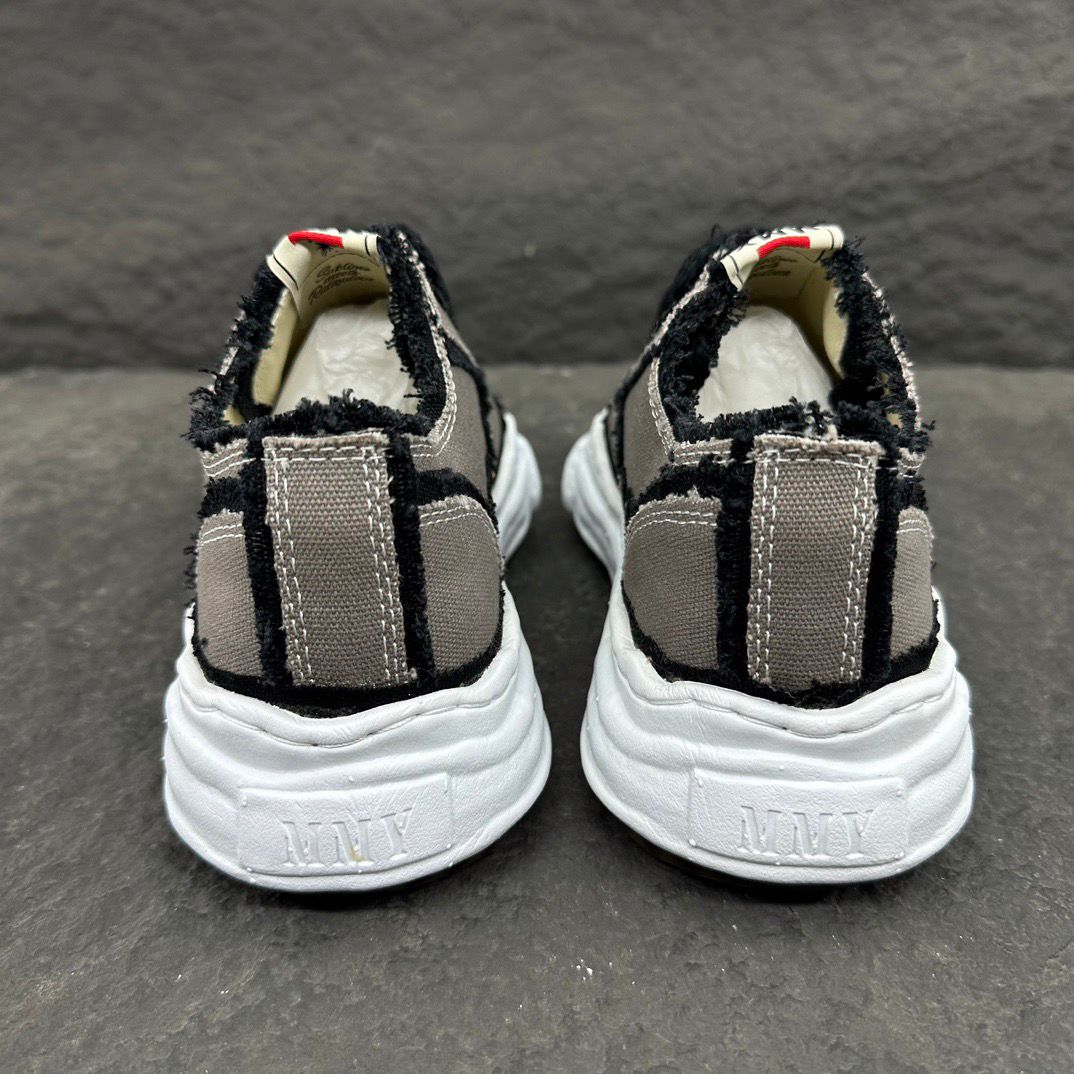 House Mihara Yasuhiro Peterson Og Sole Canvas Low Gray