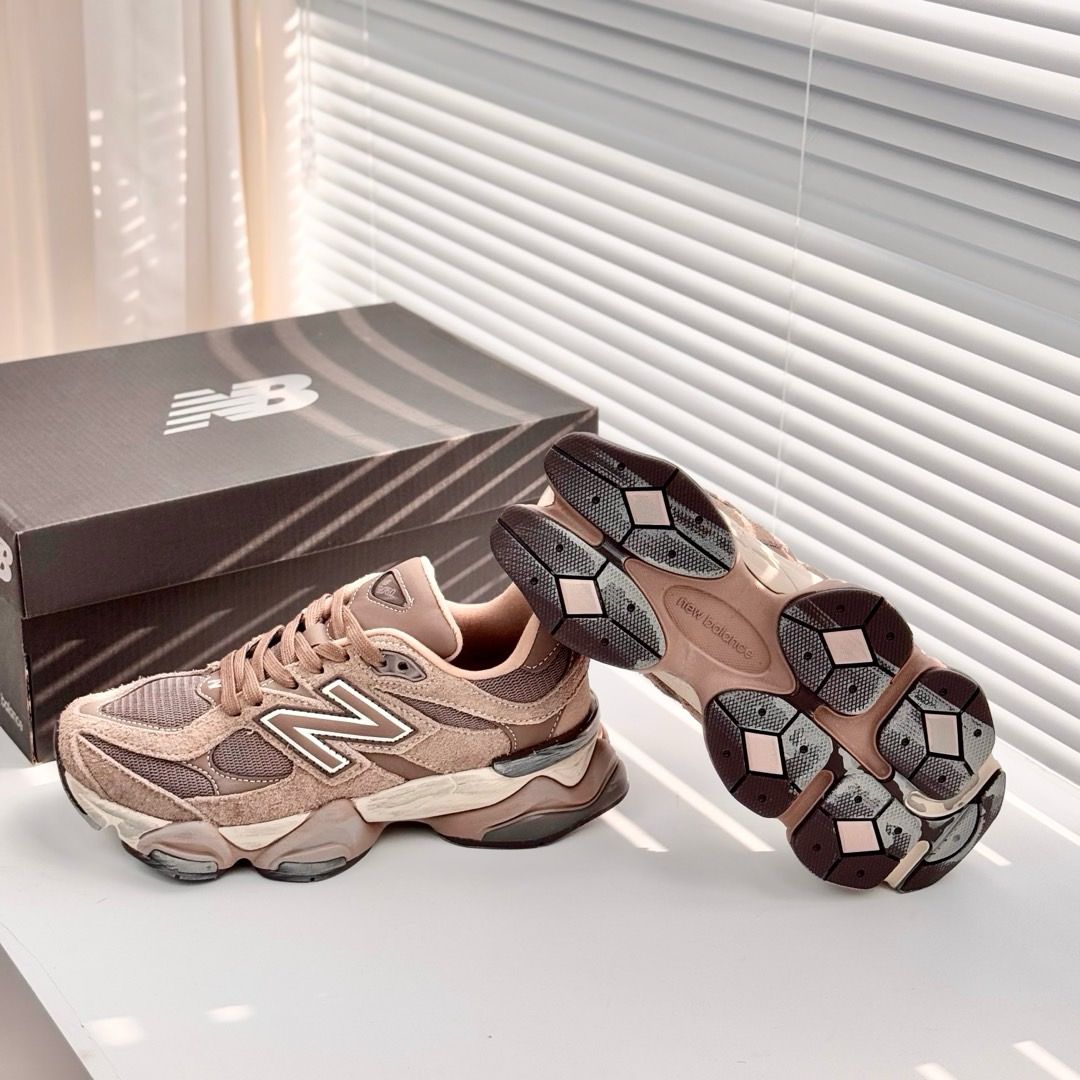New Balance 9060 Mushroom