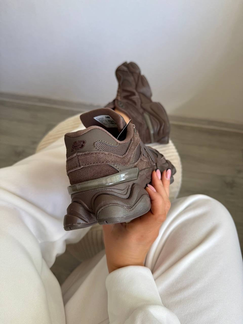 9060 New Balance White 2025