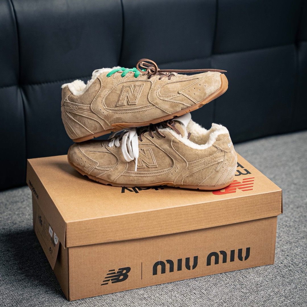 New Balance Miu Miu Beige Winter Ecru Shearling