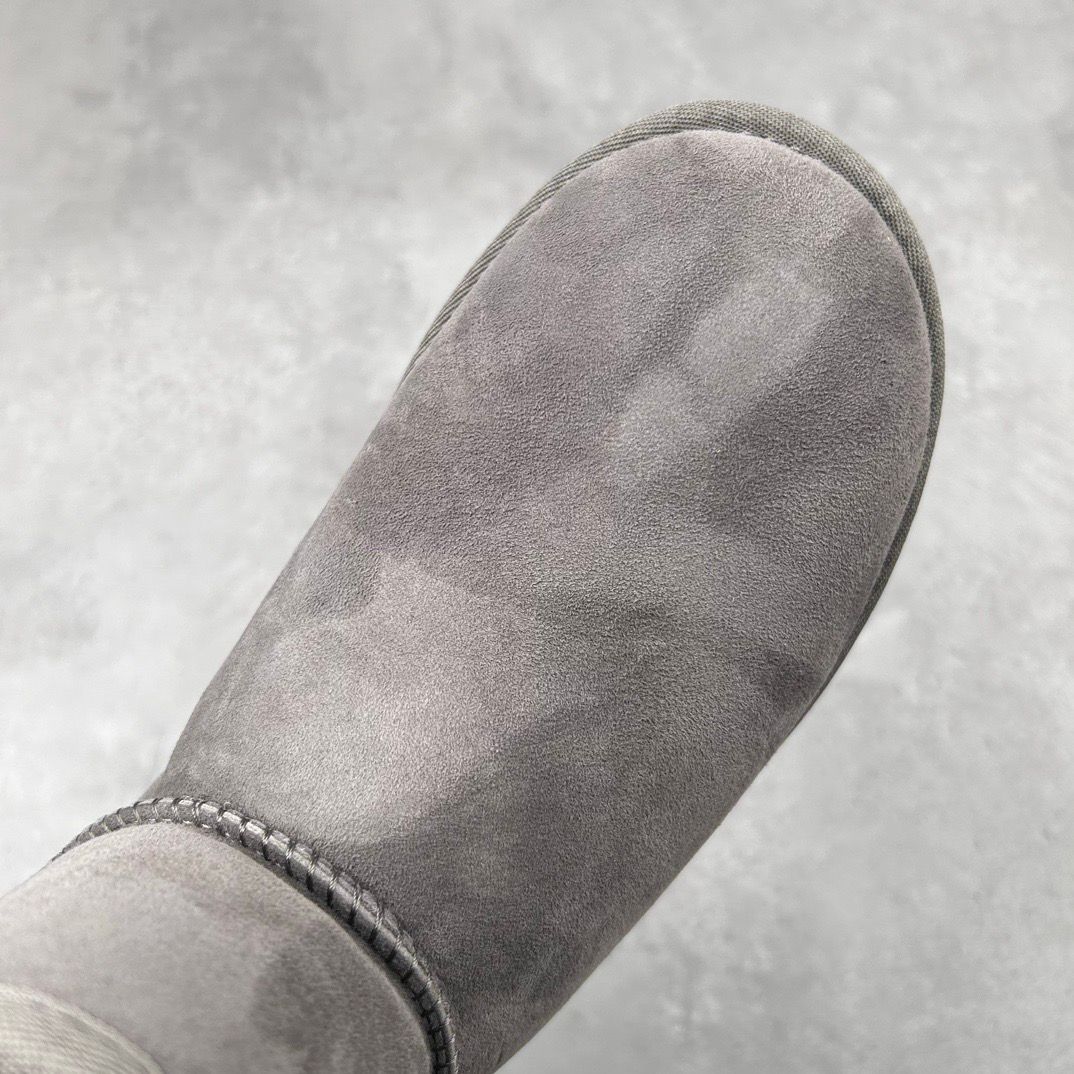 Ugg Grise Classic Boot
