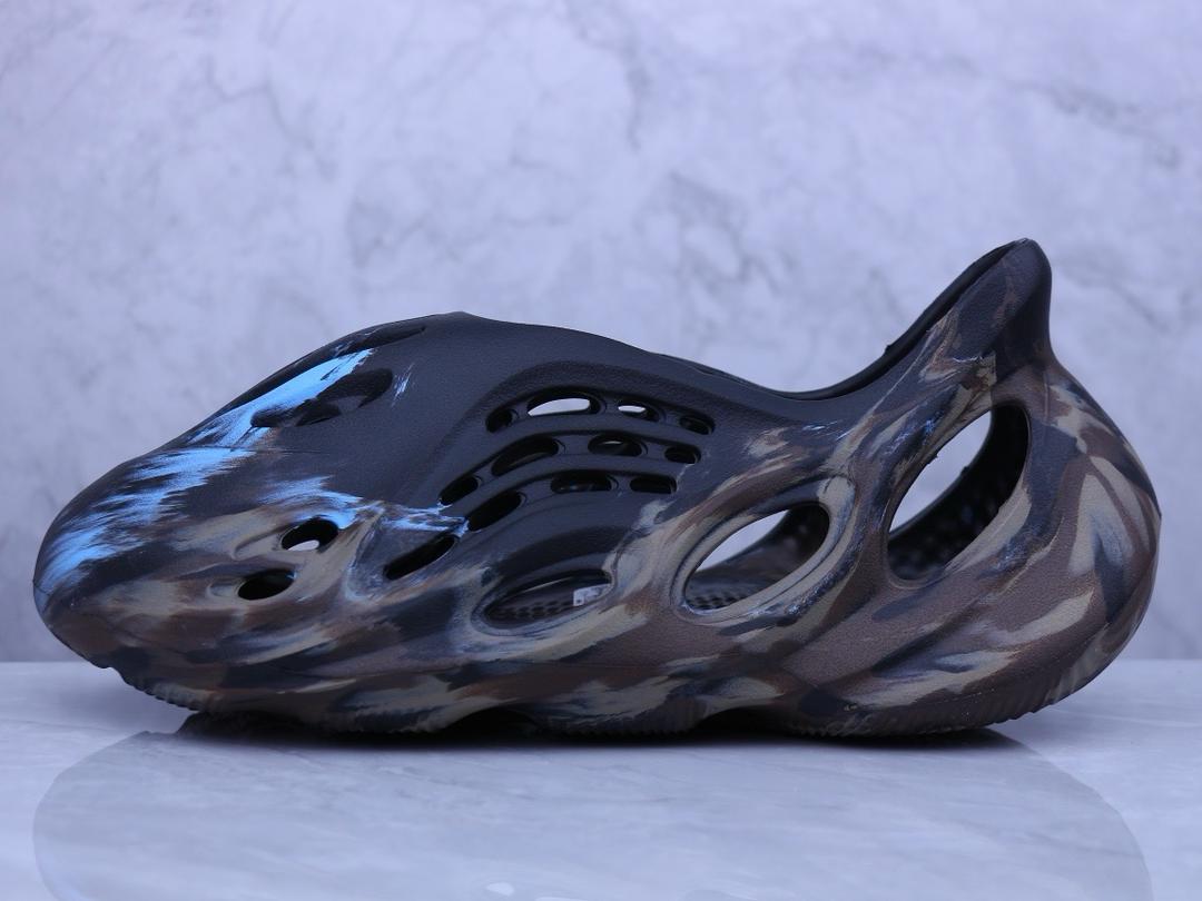 Adidas Yeezy Foam Runner