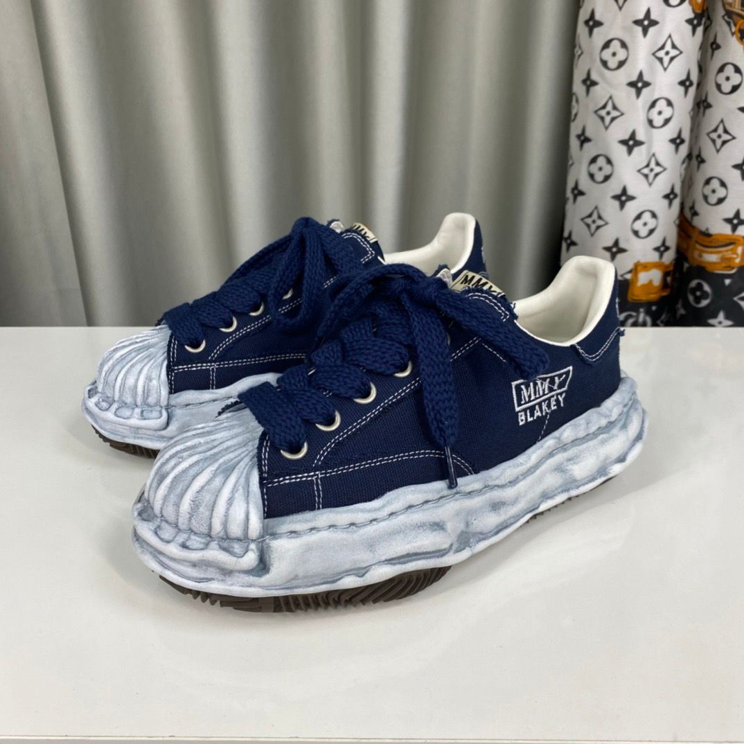 MMY BLOKE Blue Gray III