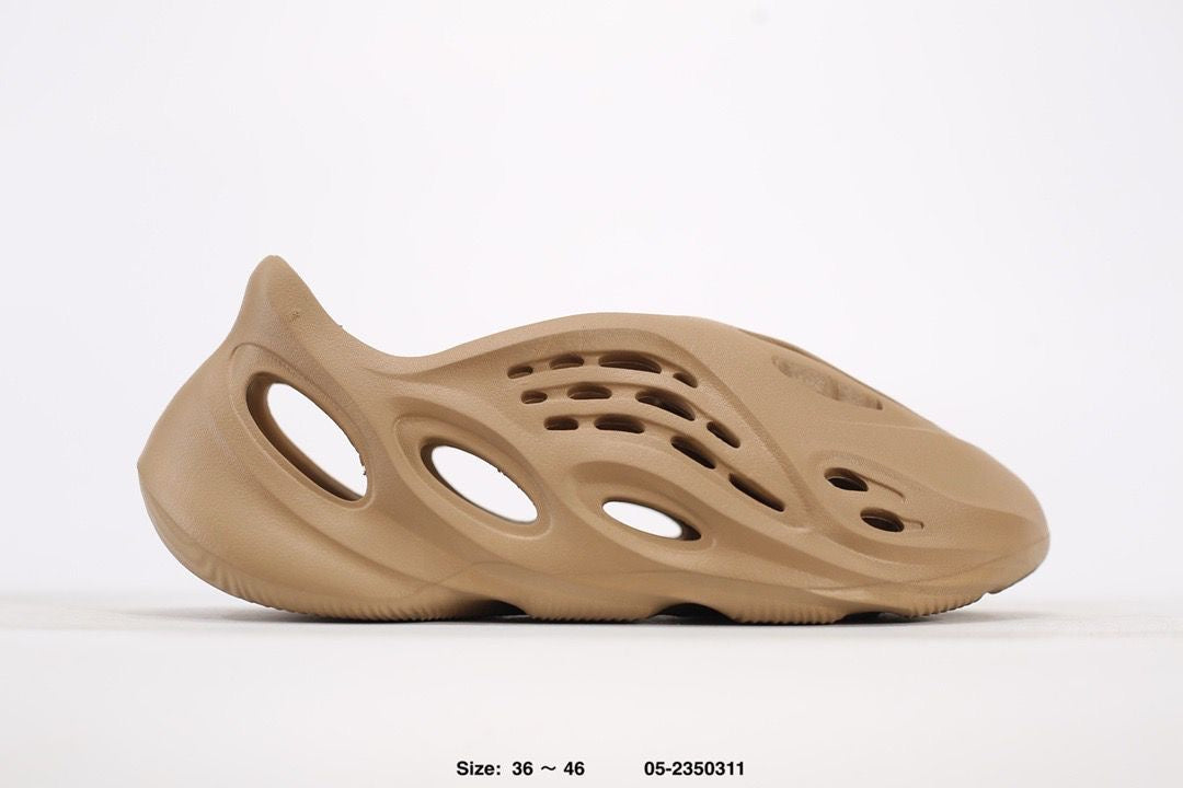 Adidas Yeezy Foam Runner Clay Taupe