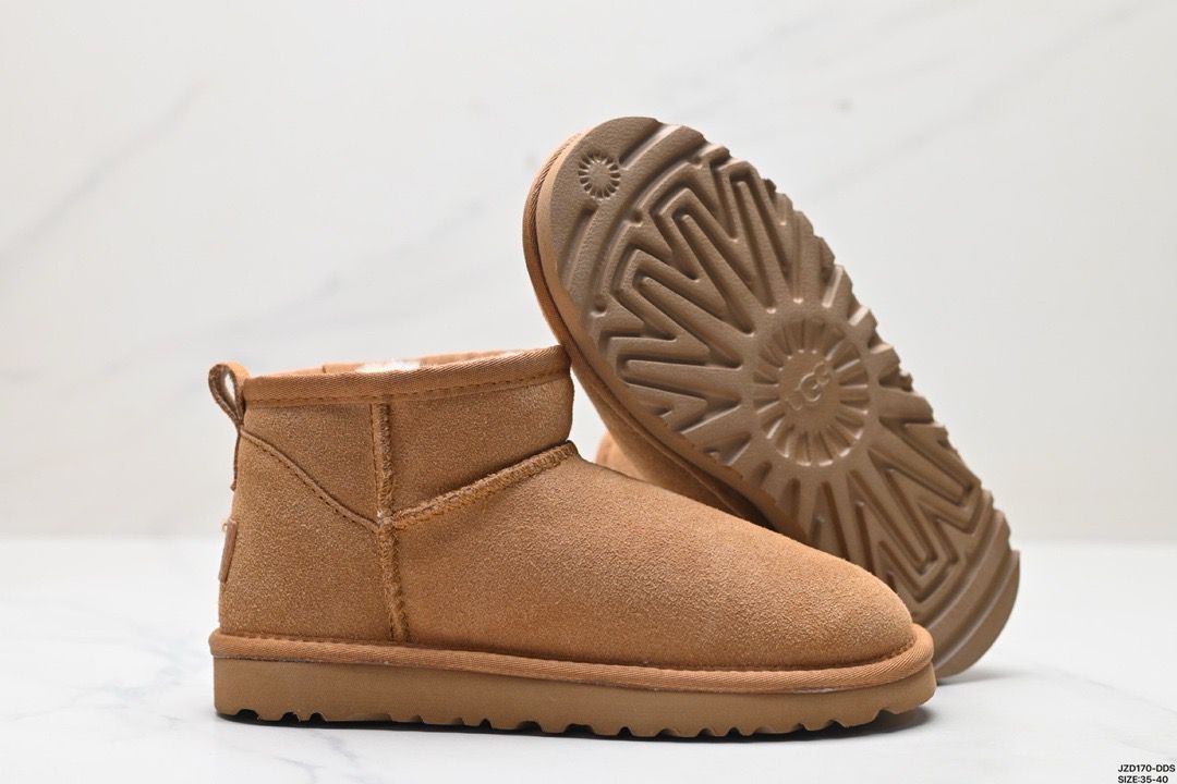 Ugg classic mini boot