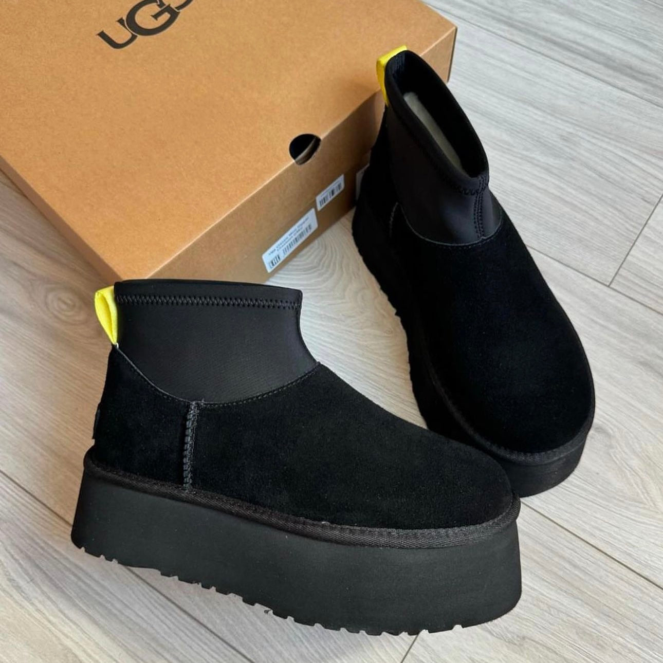 Classic Mini Dipper Black Boot
