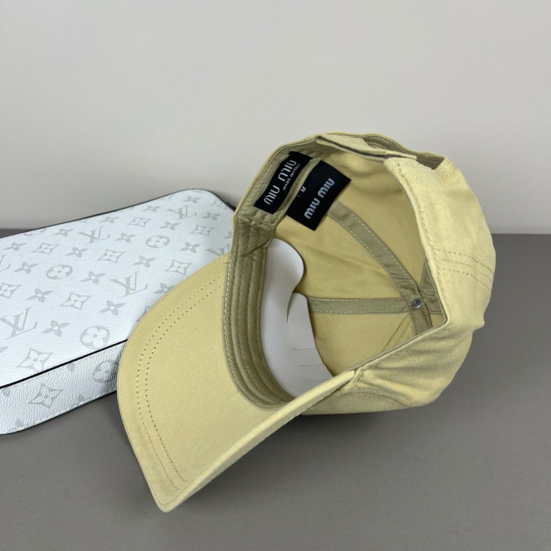 Miu miu cap