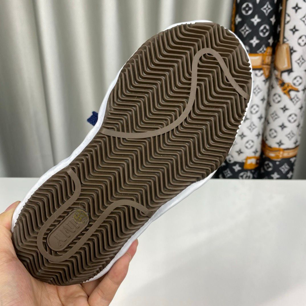 MMY BLOKE Blue Gray III