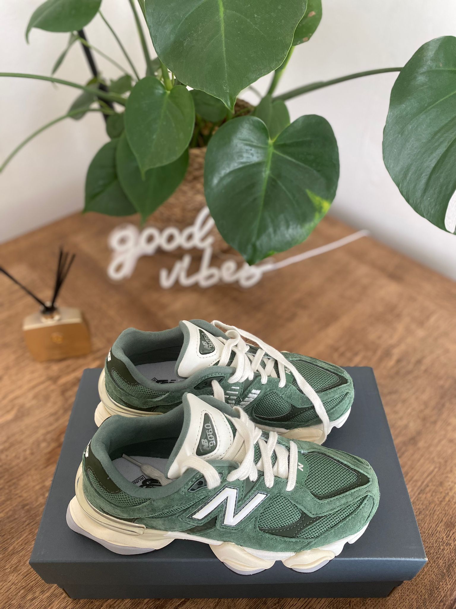 9060 New Balance Nori