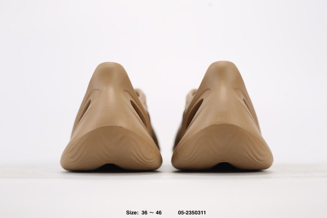 Adidas Yeezy Foam Runner Clay Taupe