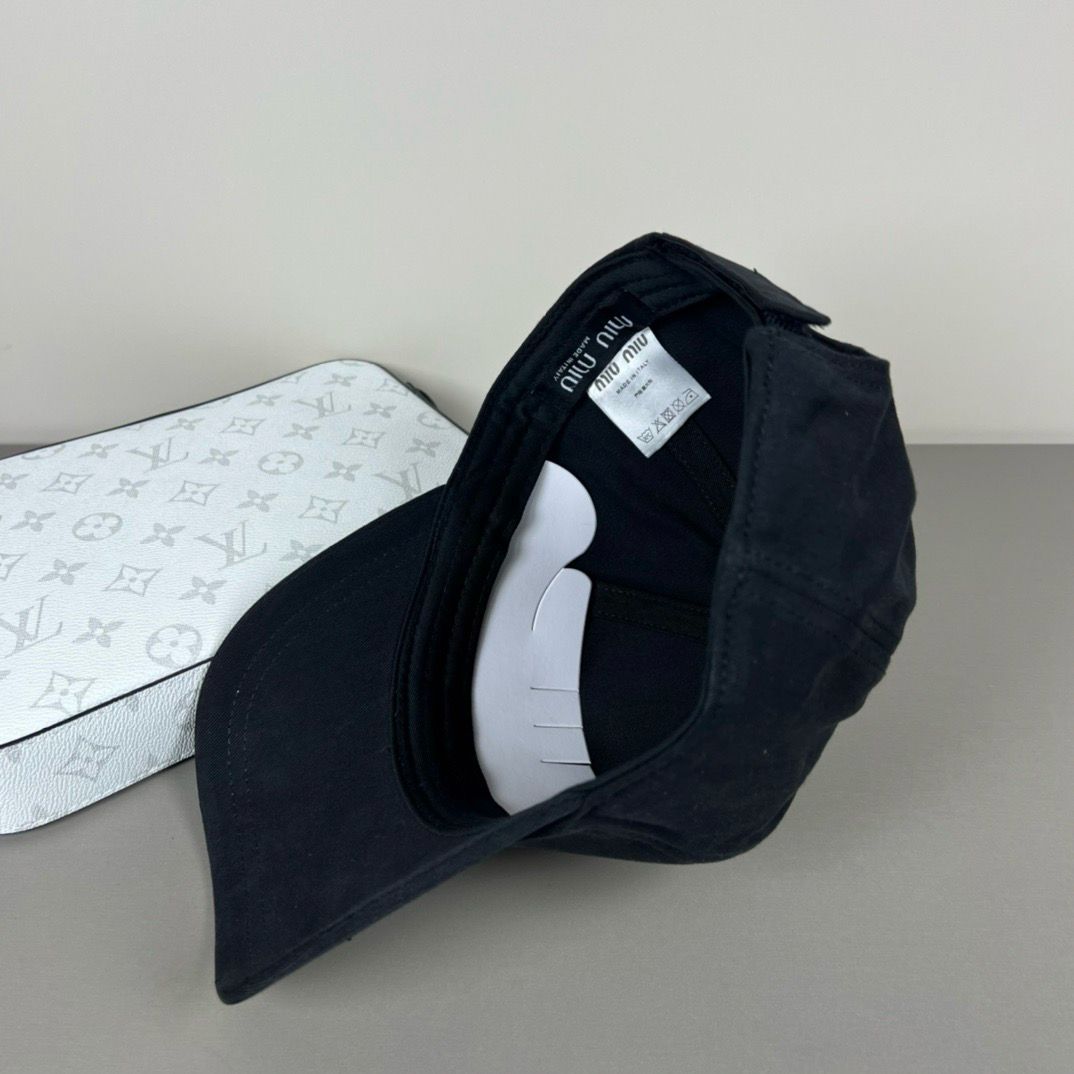 Miu miu cap