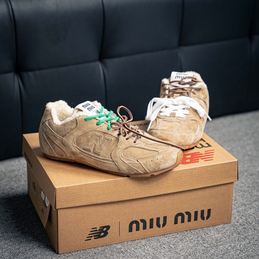 New Balance Miu Miu Beige Winter Ecru Shearling