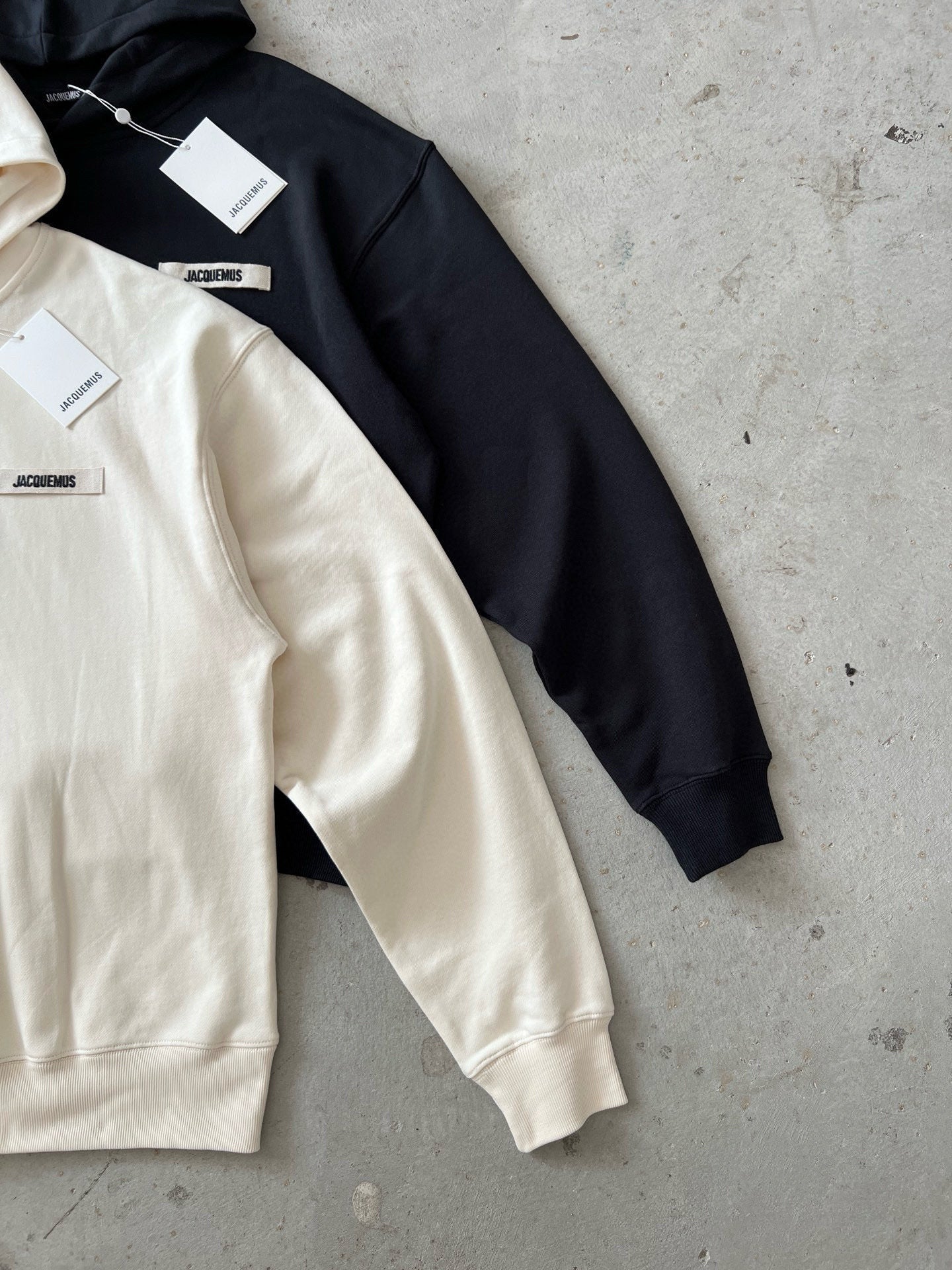 Jacquemus Hoodie Noir (vente privée)