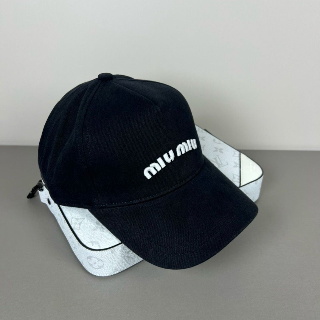 Miu miu cap