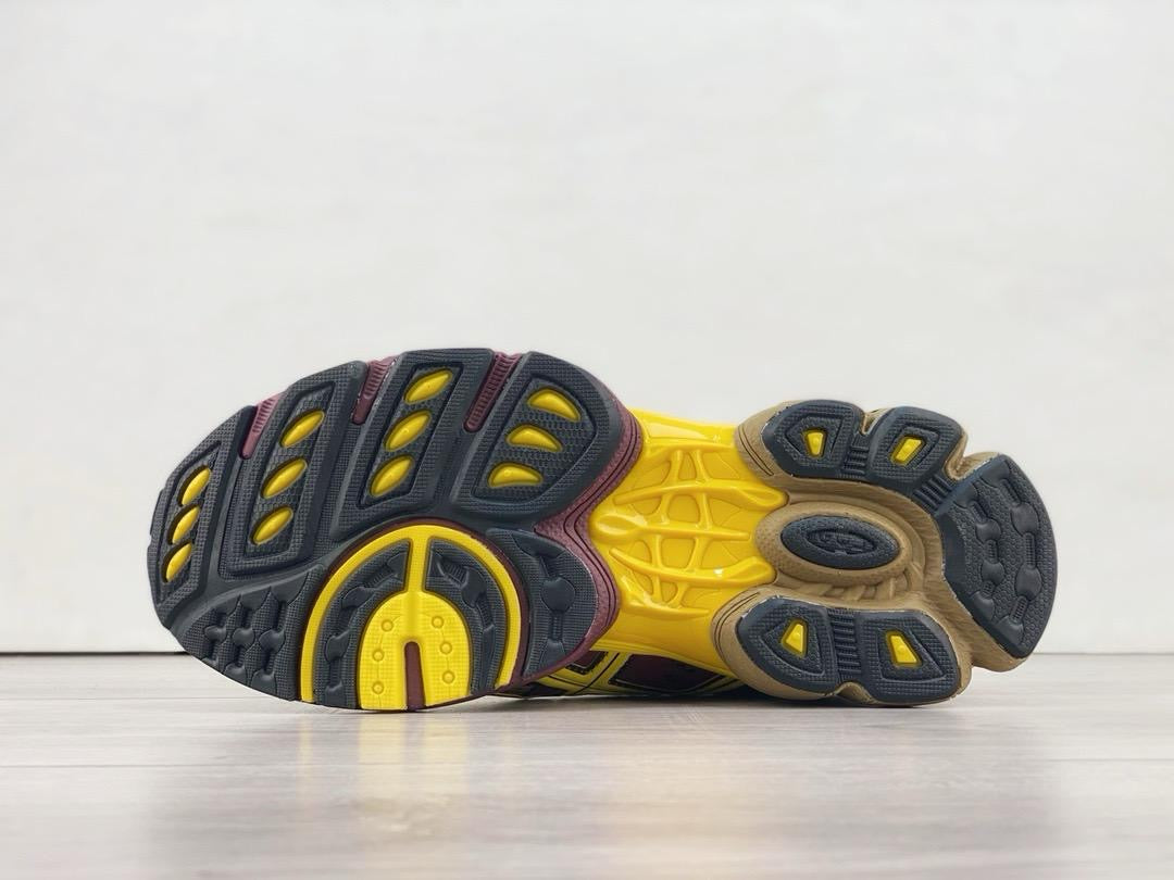 Asics ub3-s gel-nimbus 9