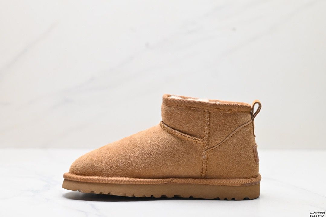 Ugg classic mini boot