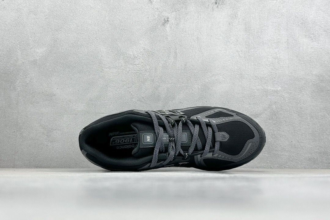1906r New Balance Black 2025
