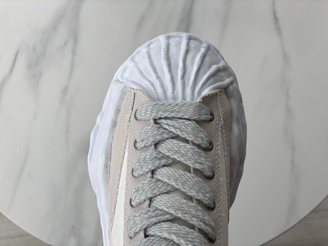 MMY BLAKEY Cream White III