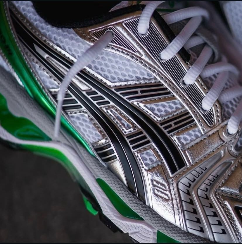 Asics (Limited Edition)