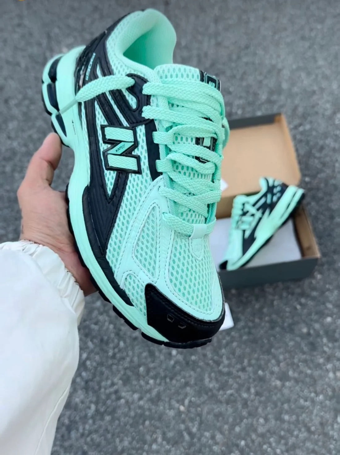 1906r New Balance Green Black