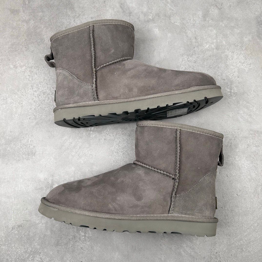 Ugg Grise Classic Boot