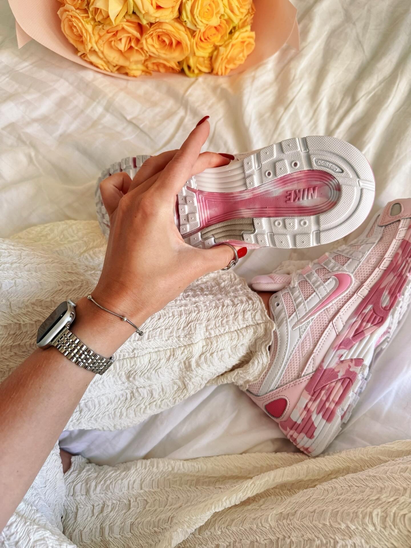 Nike initiator rose II