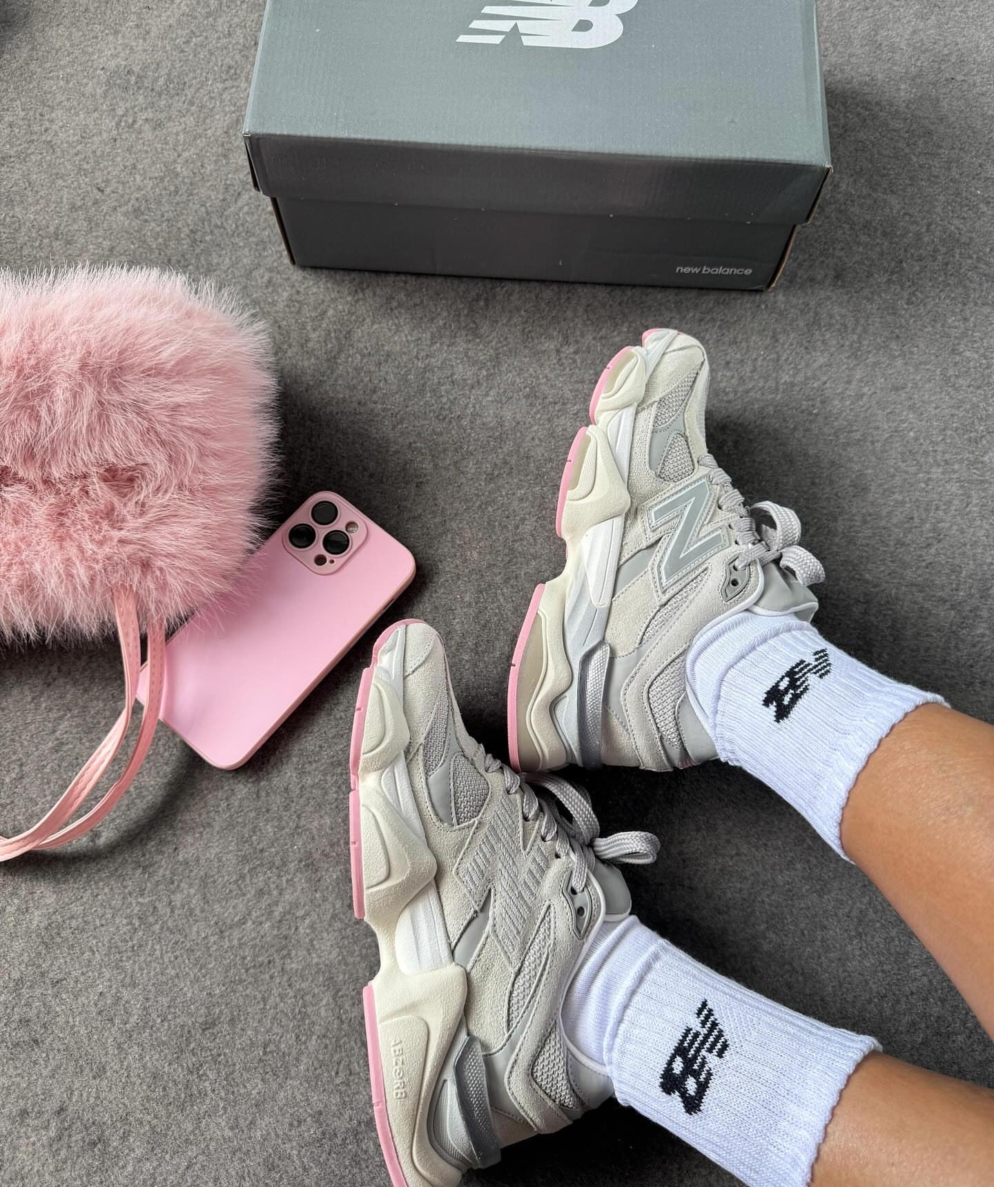 9060 New Balance White 2025