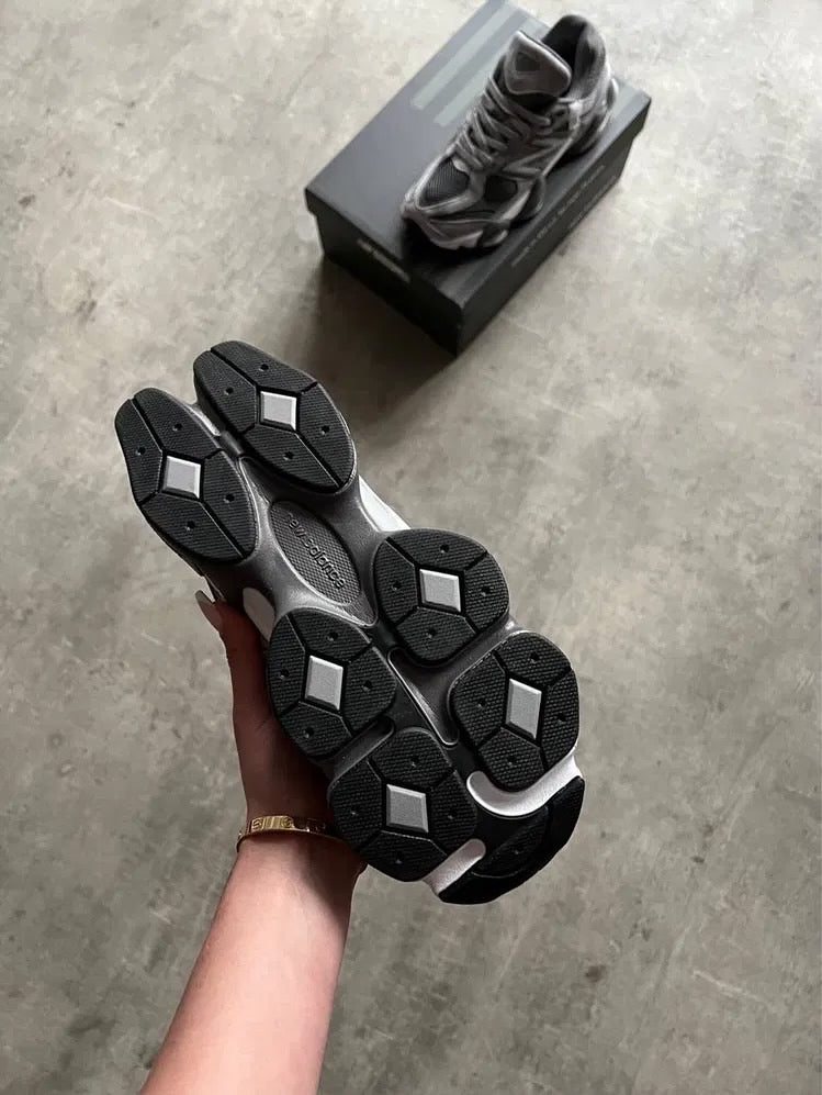 9060 New Balance White 2025