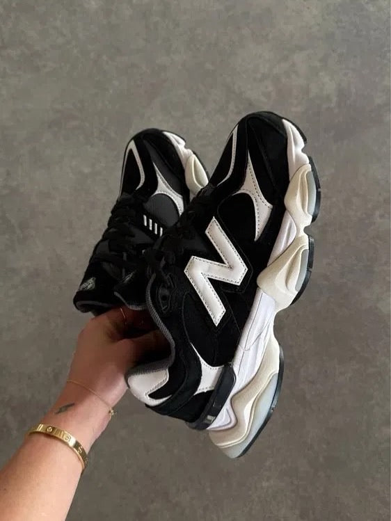 9060 New Balance White 2025