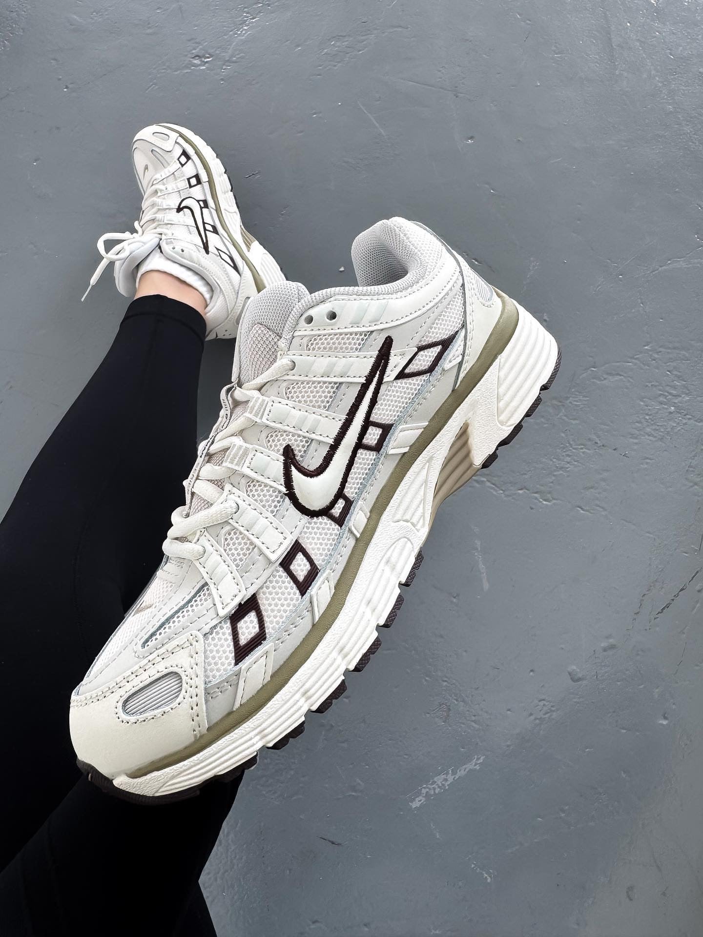 Nike Zoom Vomero 5 Full White