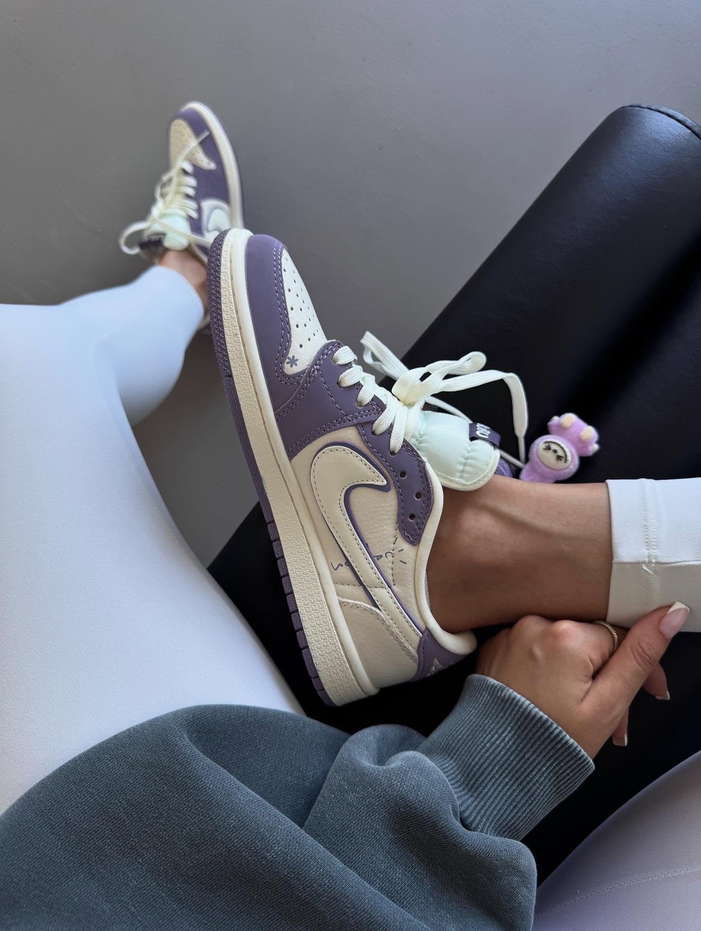 Travis Scott X Air Jordan 1 Low Og "Canary (Elkins)"