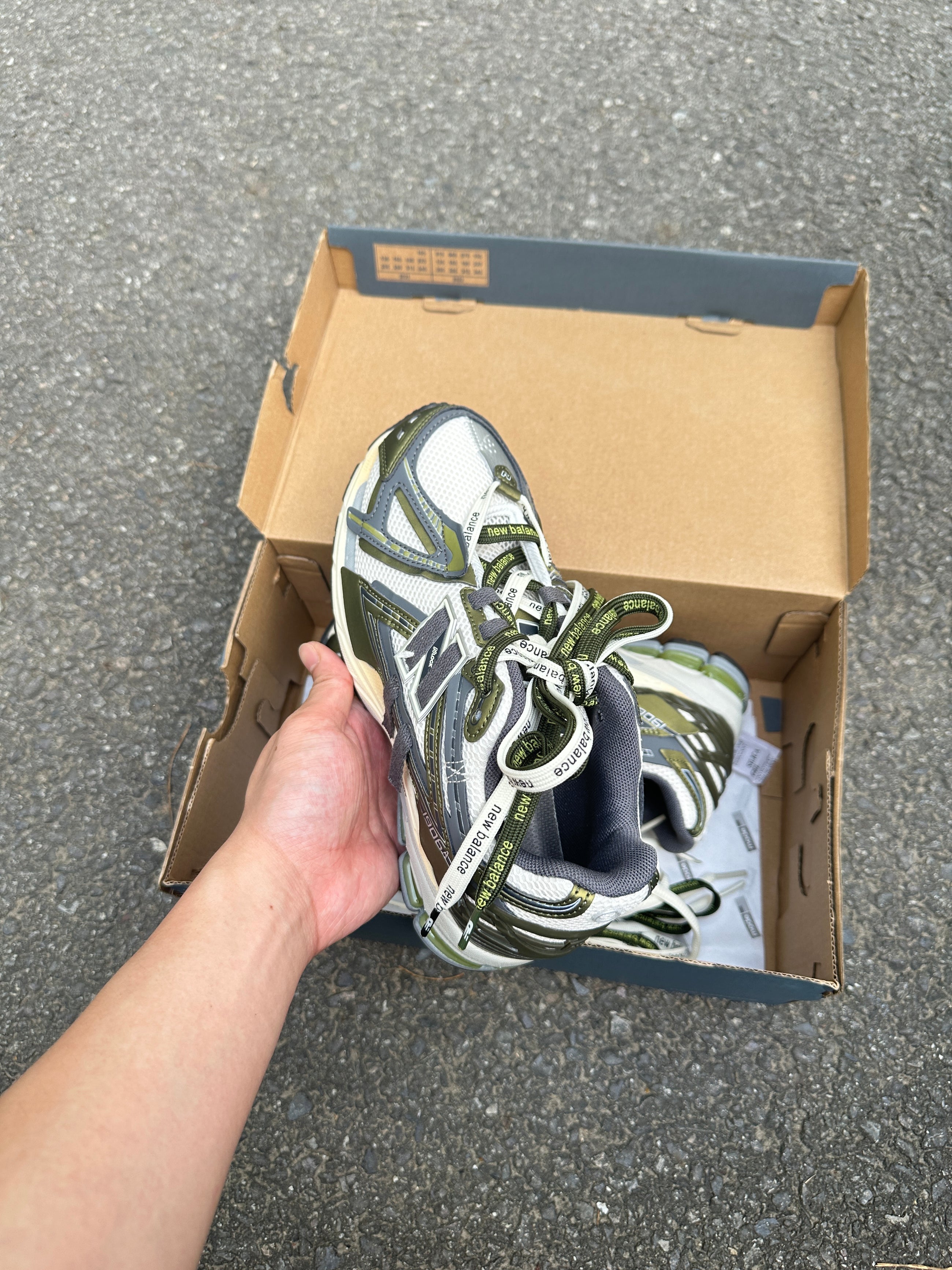 1906a New Balance Green 2025 (Laces offered)