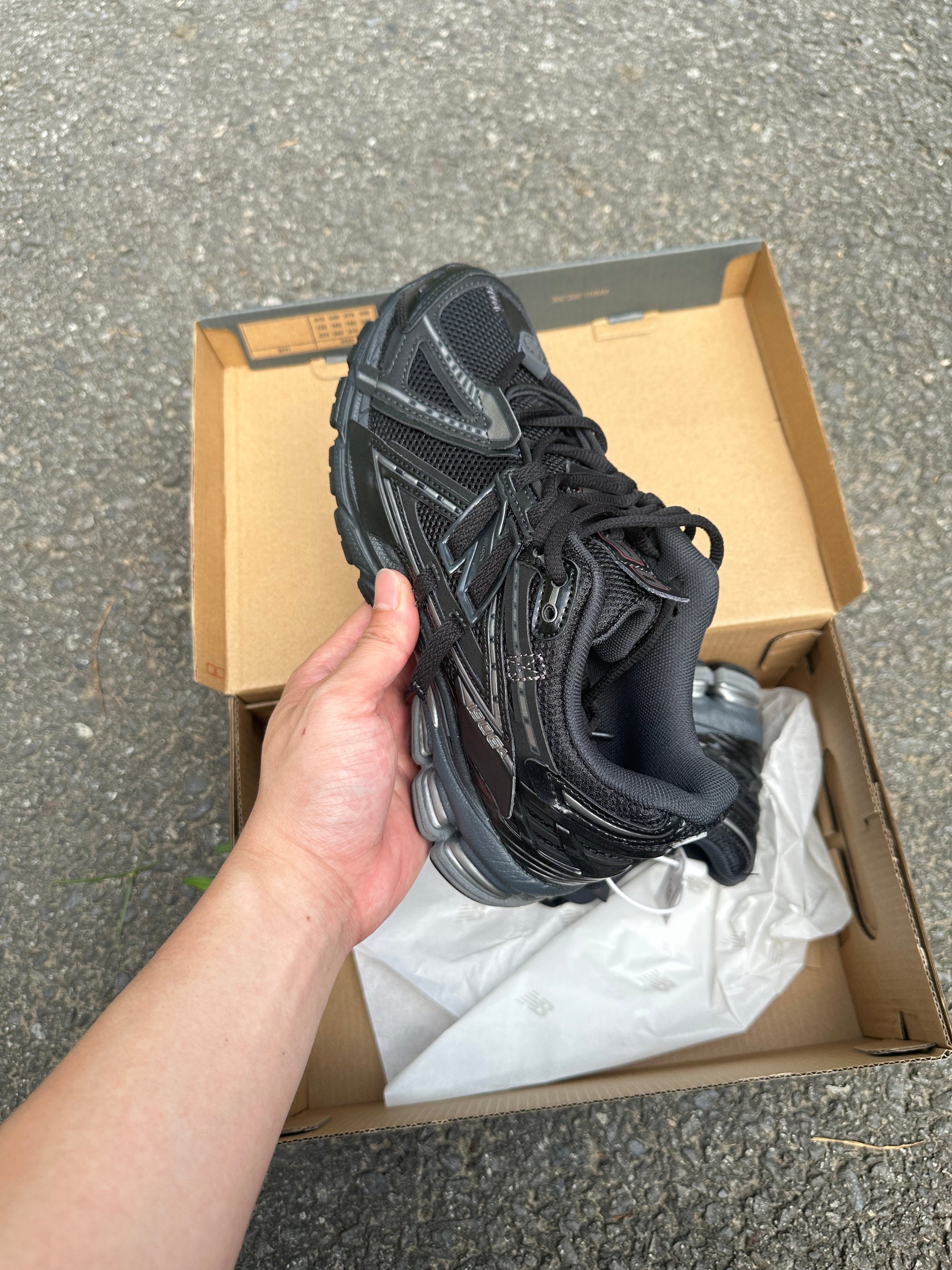 1906a New Balance Black 2025 (Offet Lacets)