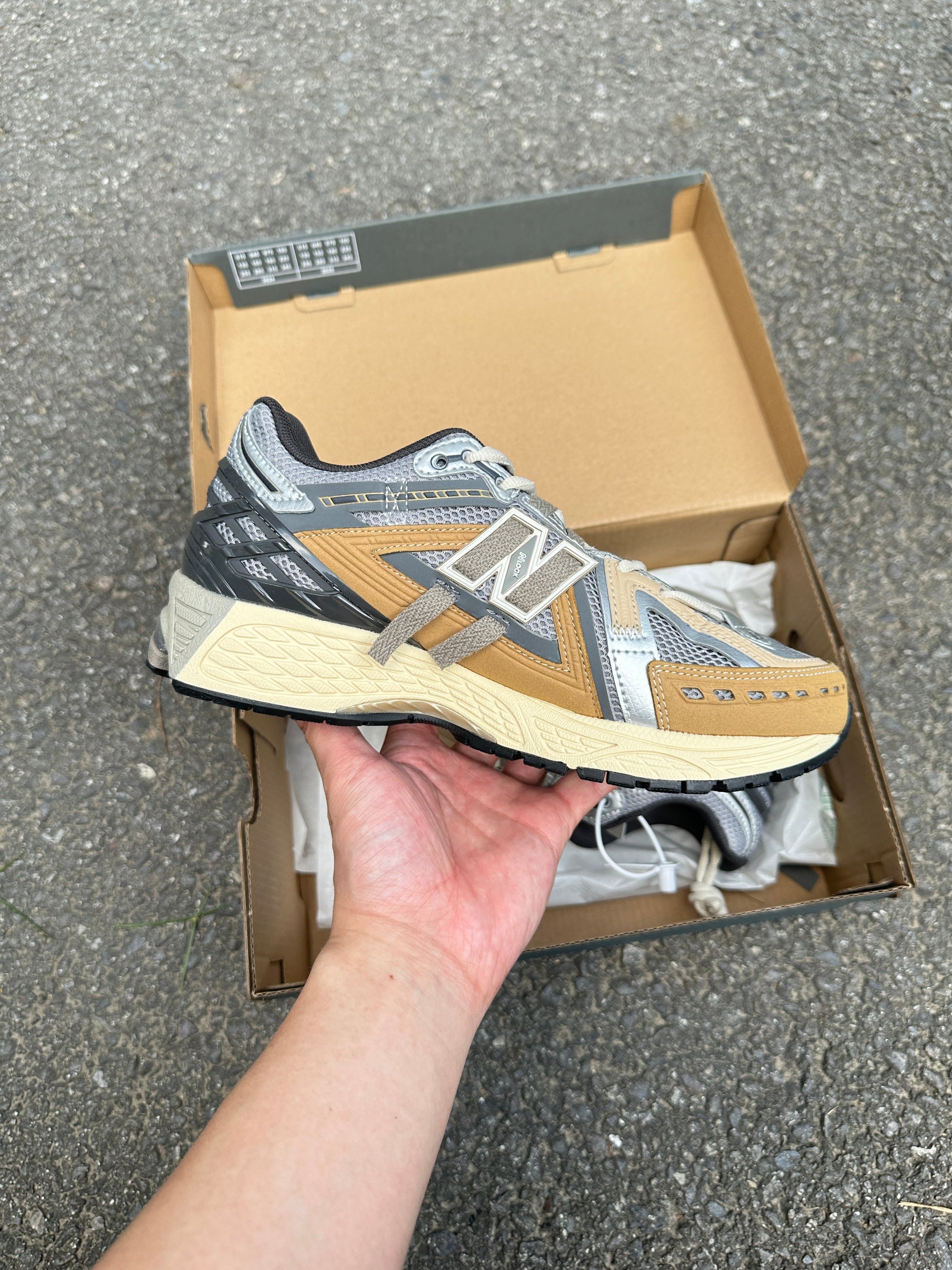 1906a New Balance Brown 2025